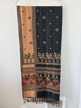 Reversible Indian Jacquard Oversized Scarf Tapestry Floral Fringe Boho VTG 70s